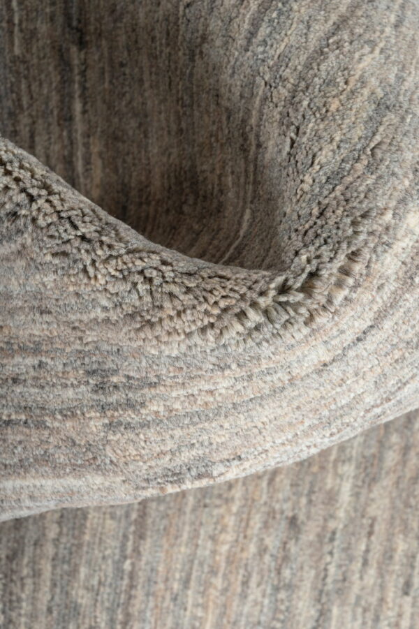 Gabbeh Natural  239cm x 72cm / 7'10'' x 2'4'' - Image 2