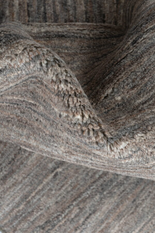 Gabbeh Natural  246cm x 68cm / 8'1'' x 2'3'' - Image 2